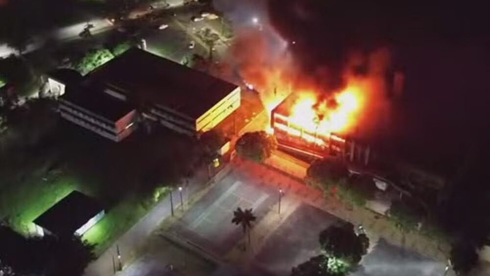 VÍDEO: Novo incêndio na UFPE destrói pesquisas e causa prejuízo de R$ 100 mi