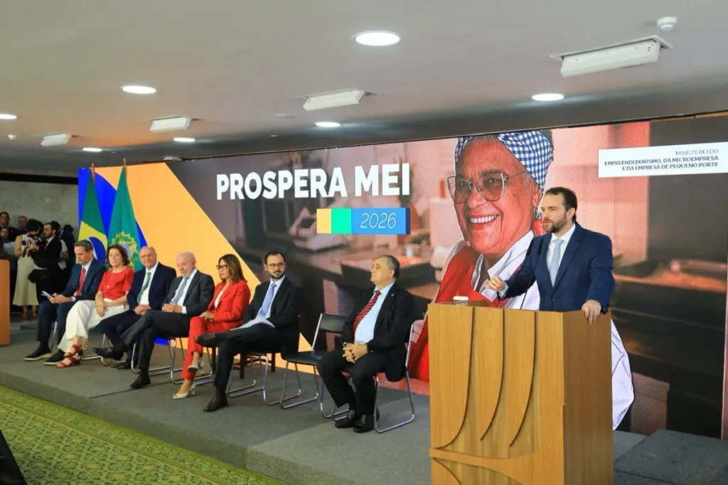 Lula sanciona lei que prevê perdão de dívidas do MEI,