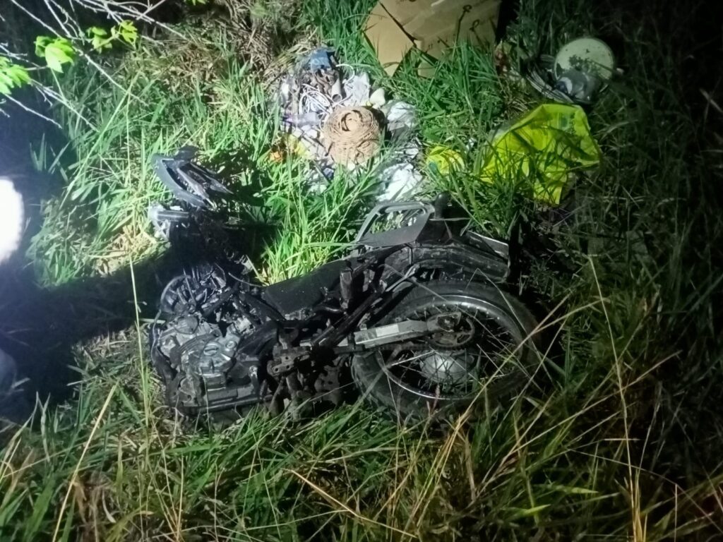 Acidente entre moto e caminhão em Paranatama