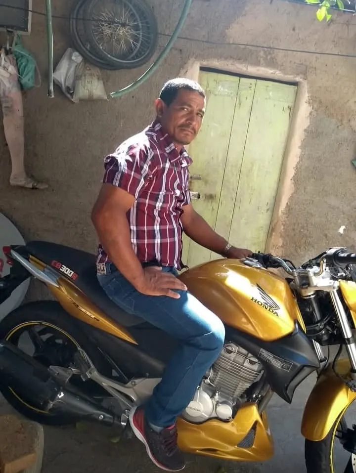 Motociclista morre após acidente com carreta em Sertânia