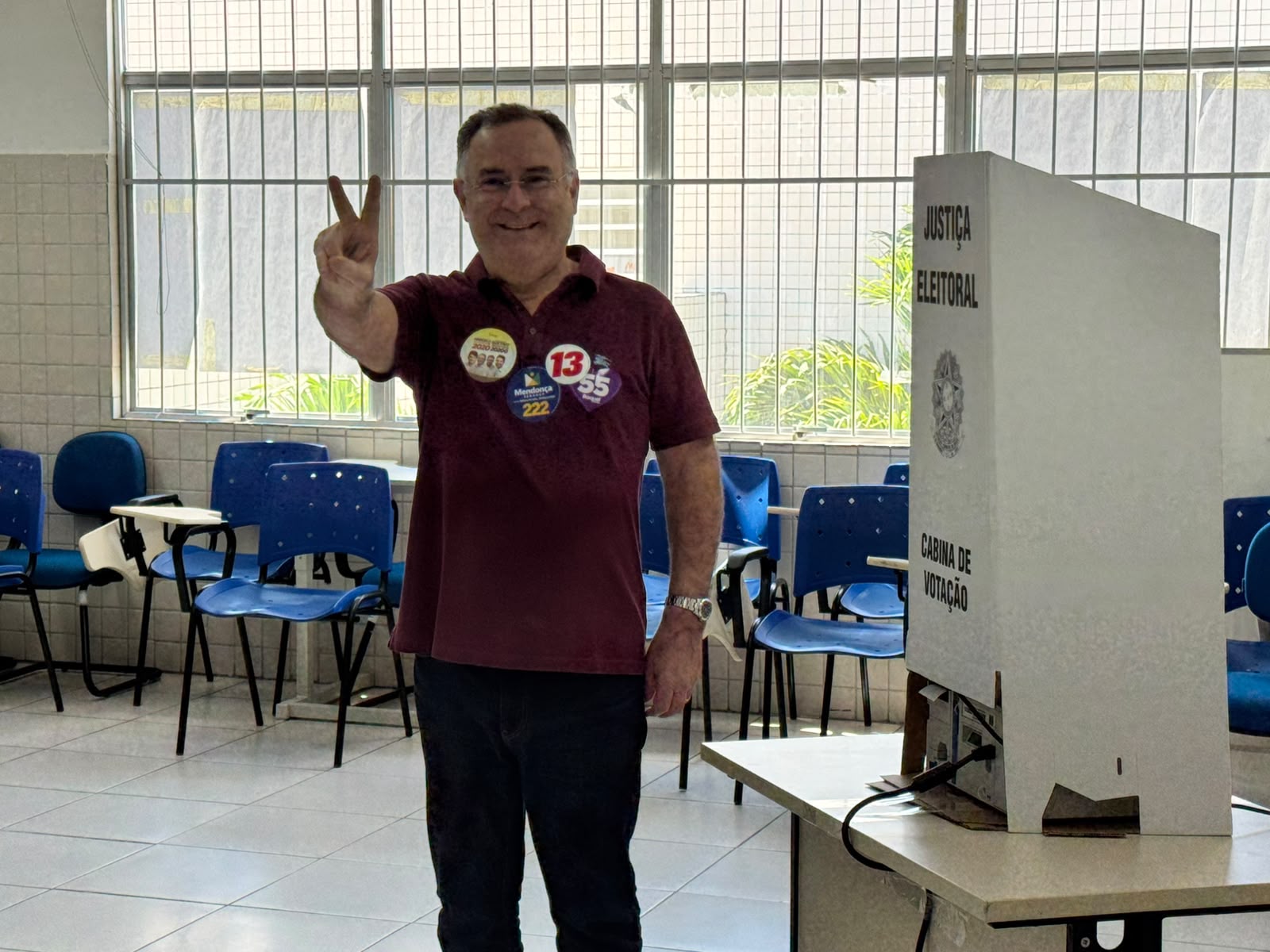 https://portalpanorama.com/zeca-cavalcanti-vota-em-arcoverde-e-reforca-confianca-na-vitoria-de-raquel-marcelo-e-gustavo/