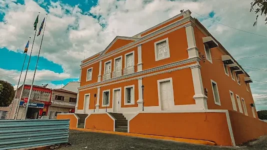 TCE aponta falhas em terceirizações e contratações temporárias na Prefeitura de Flores