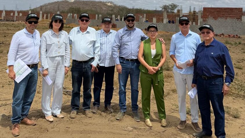 Equipe do Sicoob PE visita obras do maior Centro Sociocultural do Nordeste