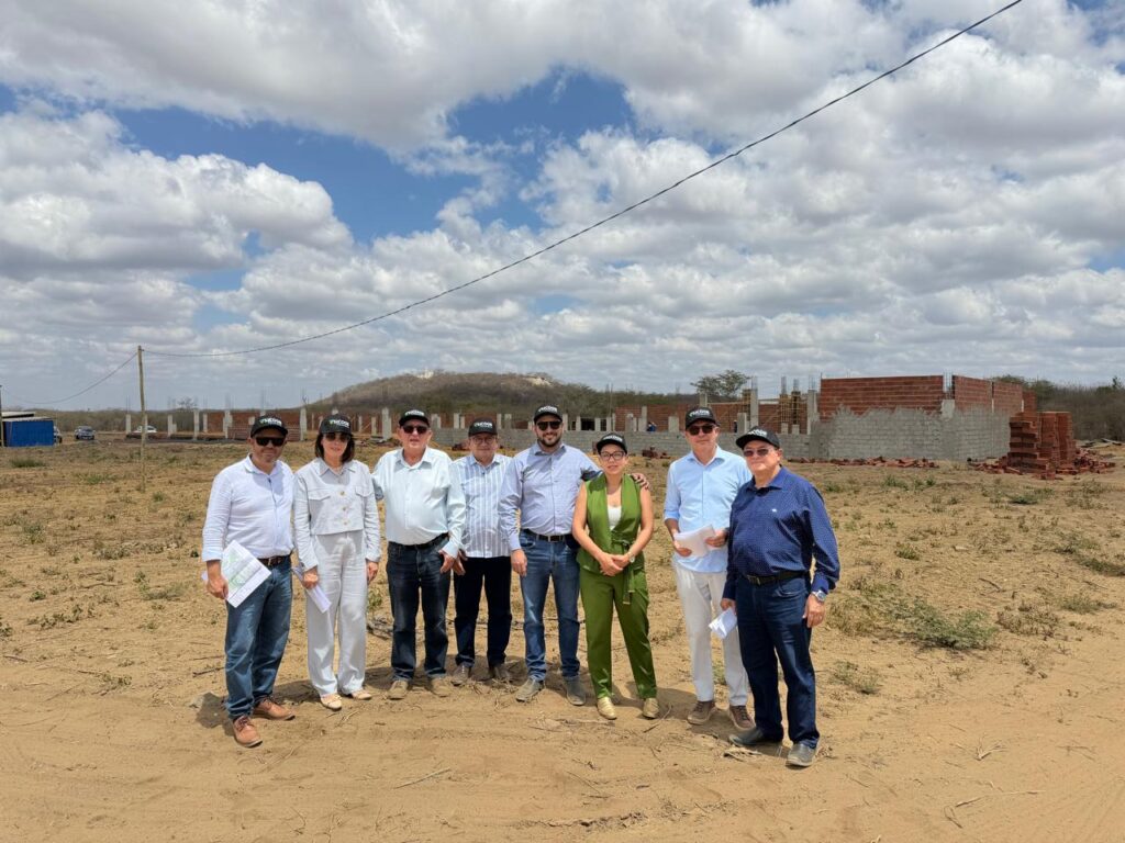 Sicoob Pernambuco visitam obras 