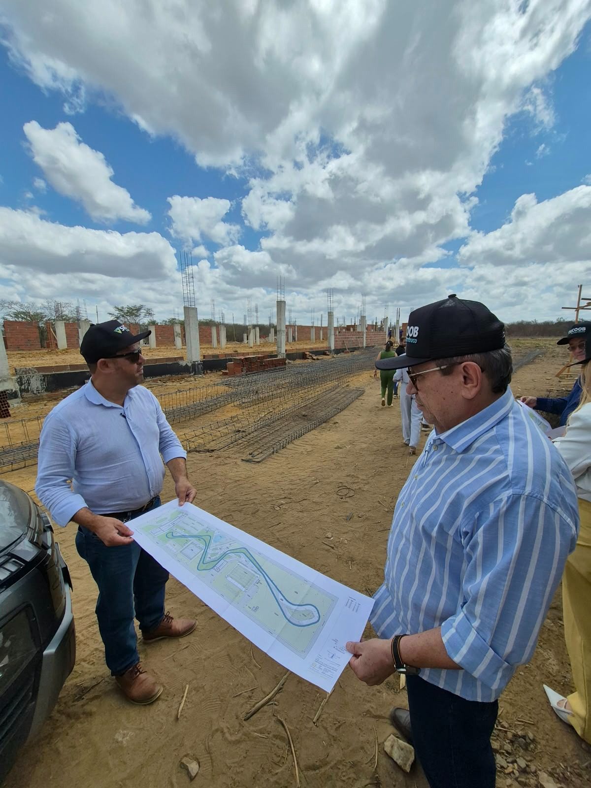 Sicoob Pernambuco visitam obras 