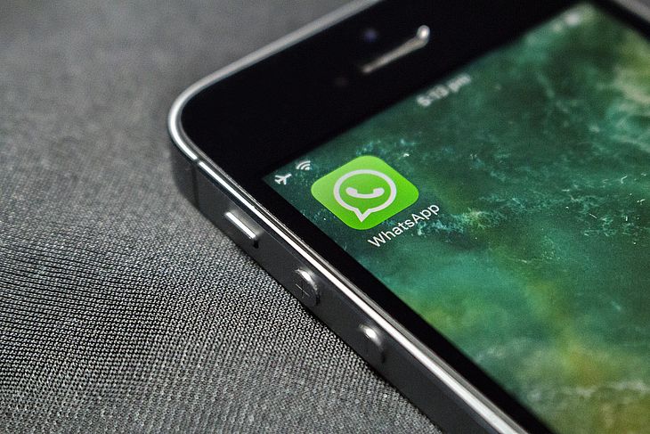 Meta pode bloquear login do WhatsApp